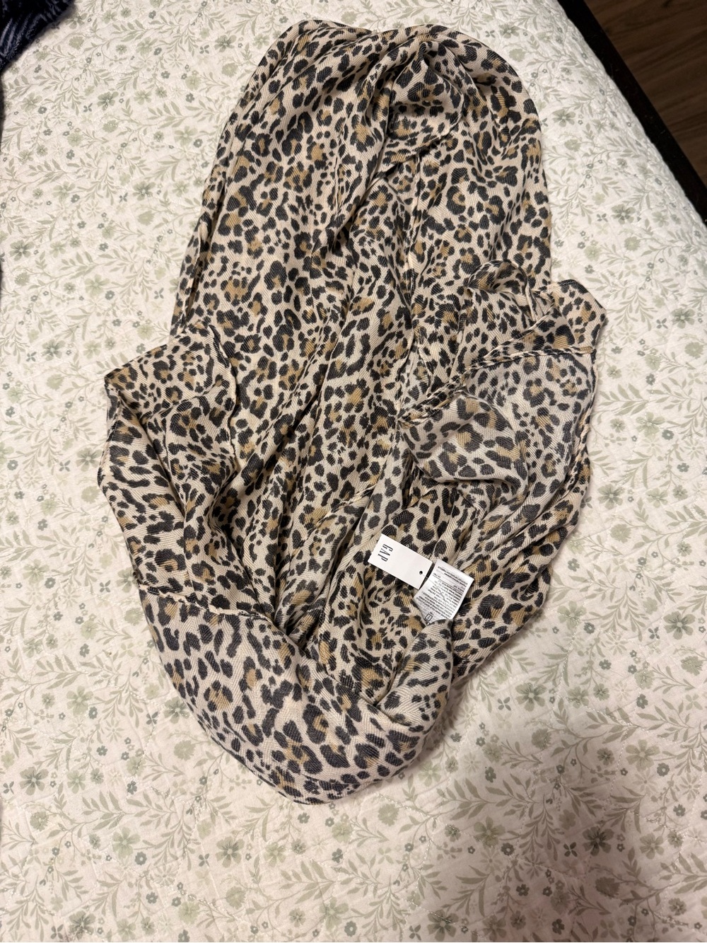 Gap Leopard Print Lightweight Scarf - Classic Animal Print NWT - Picture 2 of 6